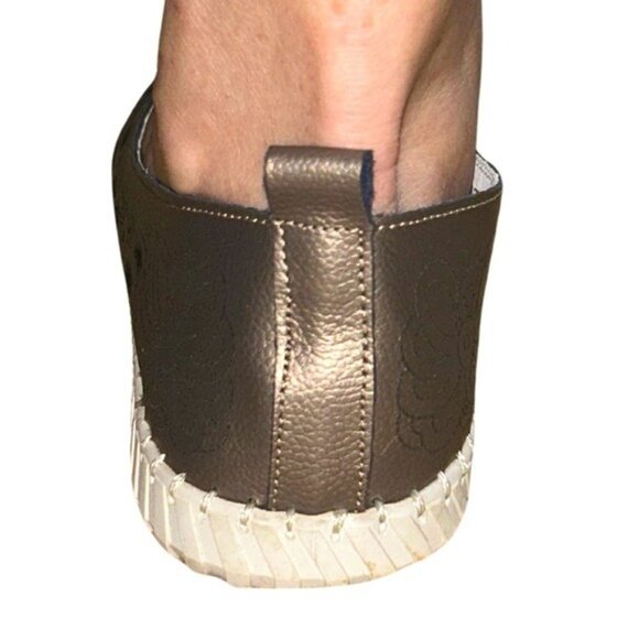 8M Bronze Loafer Mirtha Slip-On EUC Pristine Condition Leather Cut-out Design - Picture 6 of 16
